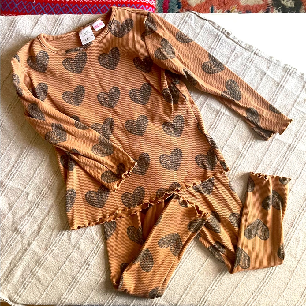 Zara Kids Hearts top and bottom set
